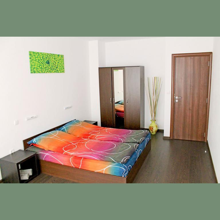 Flora Apartment Centrum Sofia Exterior photo